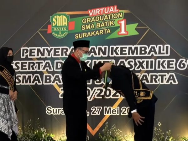 Virtual Graduation SMA Batik 1 Surakarta