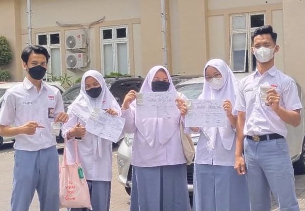 Vaksinasi Lanjutan Siswa SMA Batik 1 Surakarta