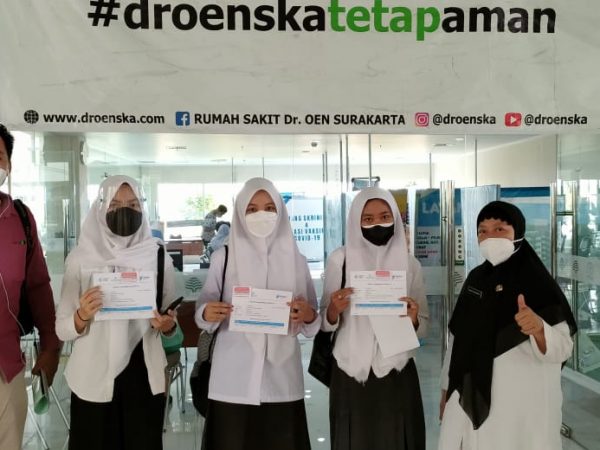 Hampir 300 Siswa SMA Batik 1 Surakarta Vaksinasi dalam Sepekan