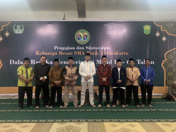 Semarak Milad ke-66 Tahun SMA Batik 1 SurakartaMenebar Kebaikan