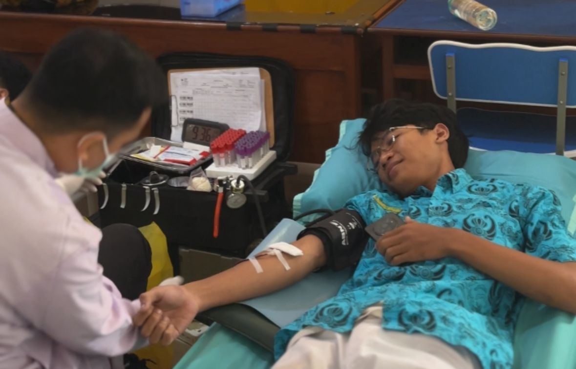 Memperingati Milad ke-68, SMA Batik 1 Surakarta Gelar Aksi Donor Darah