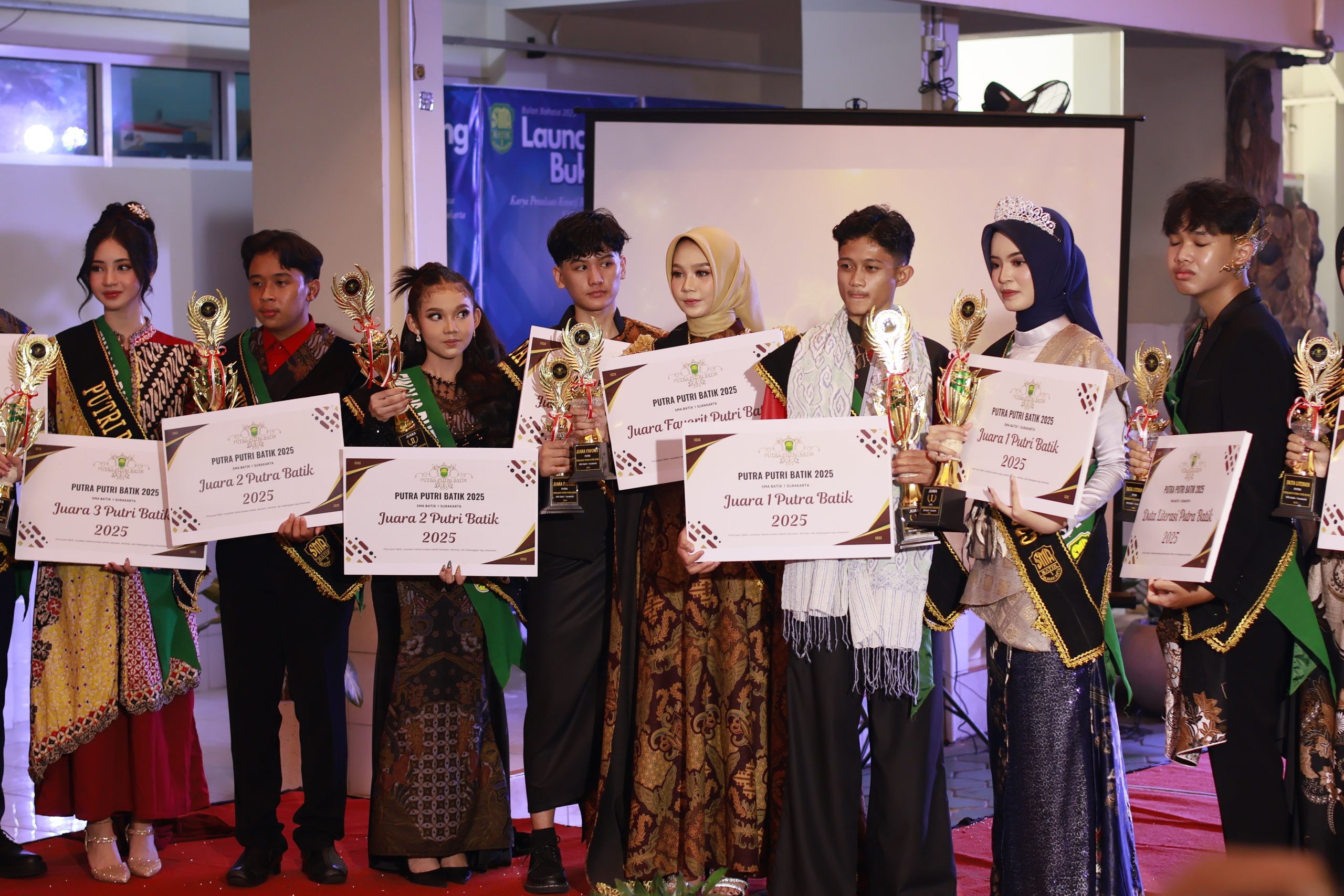 Nandito & Maraya Jadi Bintang di Grand Final Putra Putri Batik 2025
