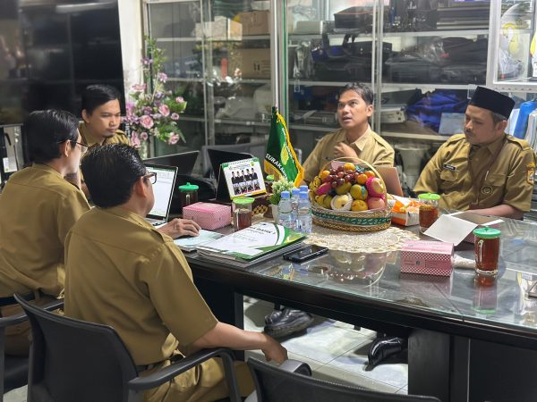 Monev Kepala SMA Batik 1 Surakarta oleh Pengawas Cabdin 7