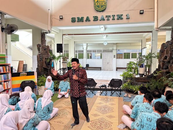 SMA Batik 1 Surakarta Gelar Pengajian Isra’ Mi’raj, Tekankan Pentingnya Menjaga Sholat