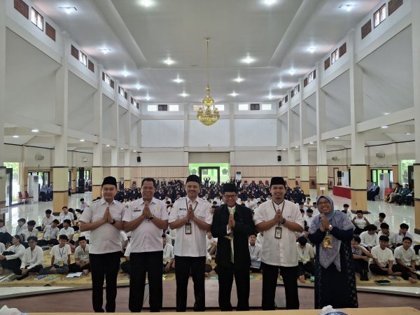 Pesantren Ramadhan GERAKMU 2026 Di Embarkasi Haji Donohudan, SMA Batik 1 Surakarta Perkuat Akhlak dan Spiritualitas Siswa