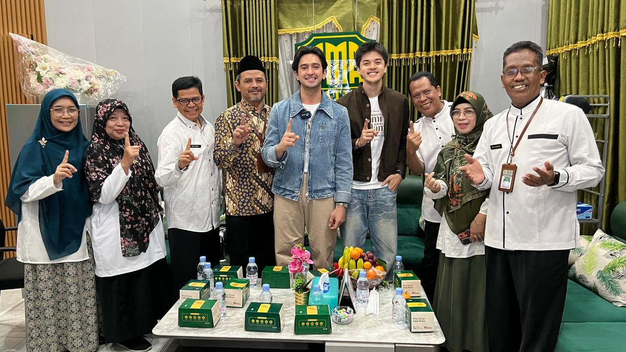 Meet n Great: Omar Daniel Kembali ke Almamater, Berbagi Inspirasi Bersama Siswa SMA Batik 1 Surakarta