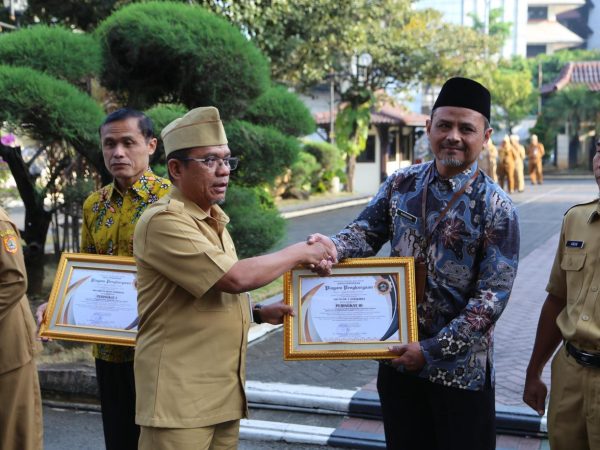 SMA Batik 1 Surakarta Raih Penghargaan Terbaik III Pelaksanaan MPLS Tingkat Jawa Tengah