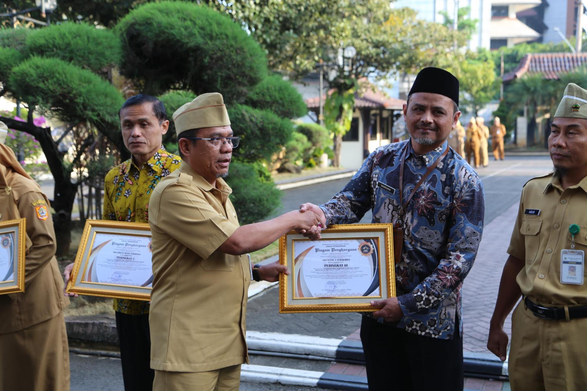 SMA Batik 1 Surakarta Raih Penghargaan Terbaik III Pelaksanaan MPLS Tingkat Jawa Tengah