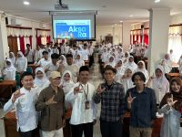Temu Sastrawan SMA Batik 1 Ska, Belajar Menulis Langsung dari Para Ahlinya