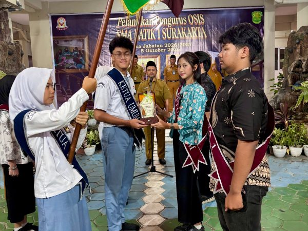 Naryama Rafi Pimpin OSIS SMA Batik 1 Ska, Diawali LDK dan Pelantikan