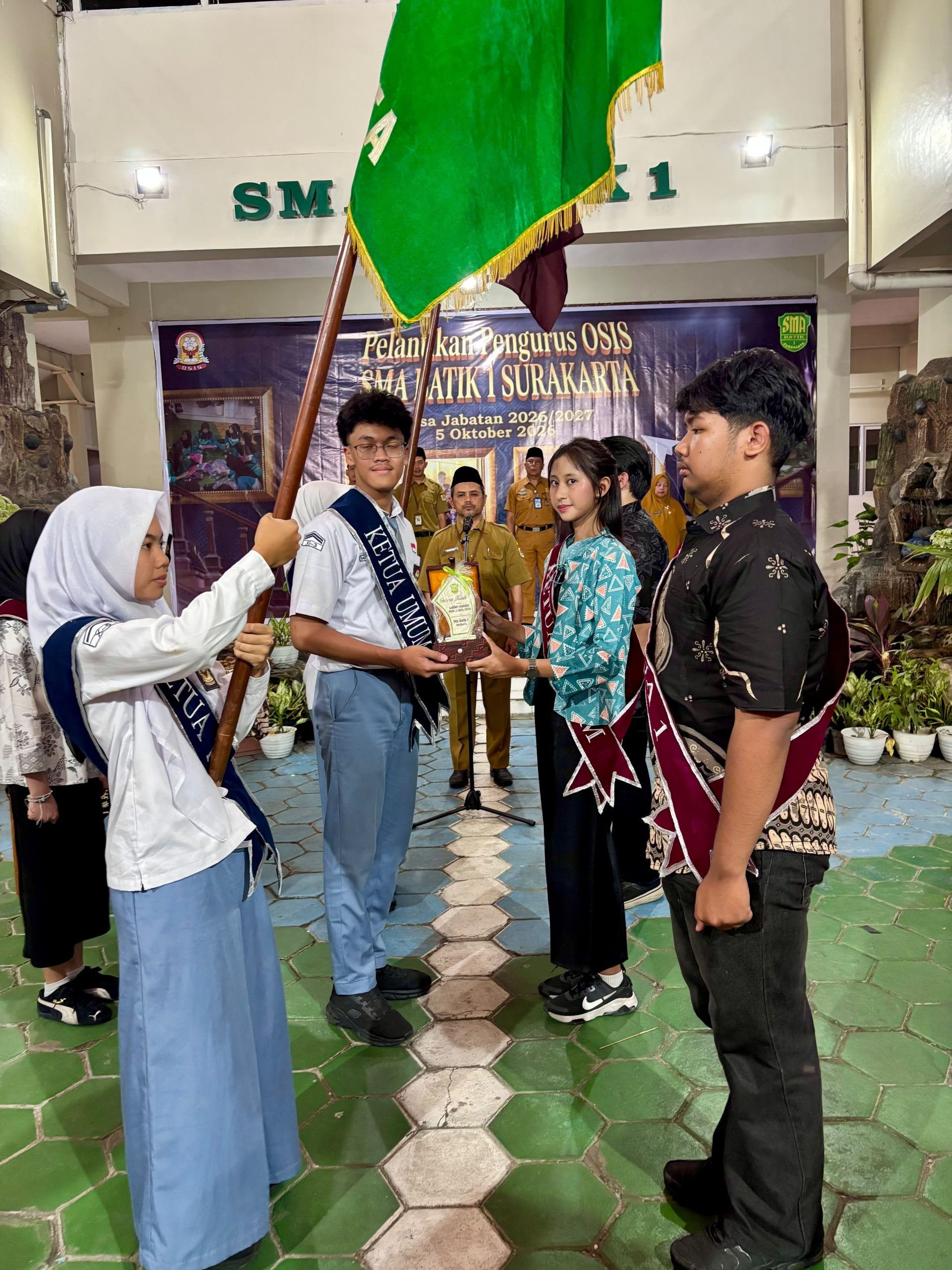 Naryama Rafi Pimpin OSIS SMA Batik 1 Ska, Diawali LDK dan Pelantikan